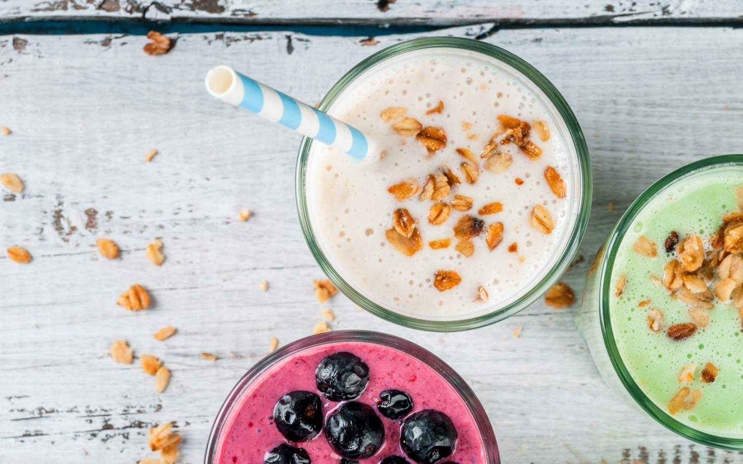 15 Best Smoothie Add-Ins For Health Benefits and Weight Loss