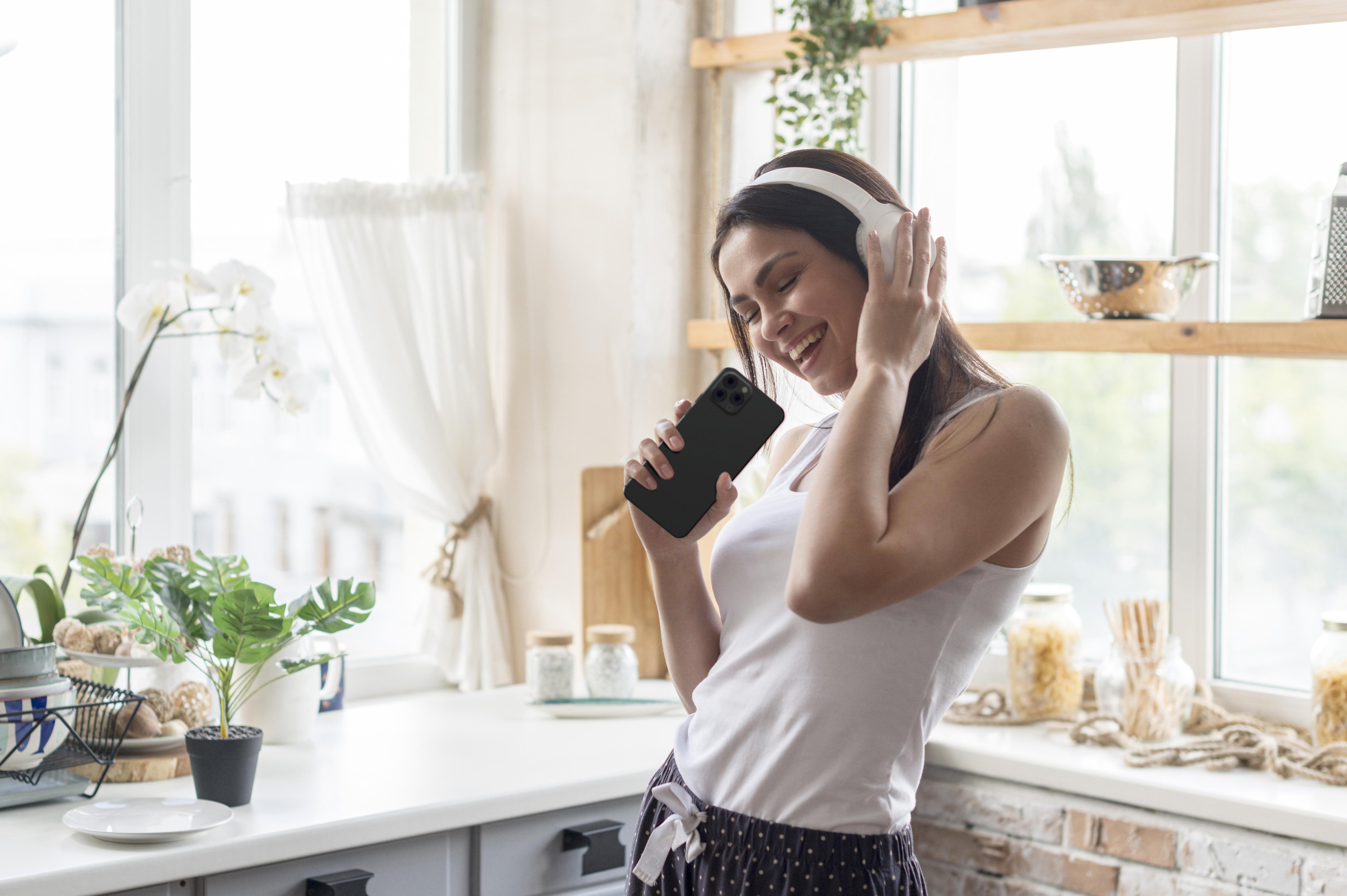 How to Build a Daily Routine (Without Falling Off Track)